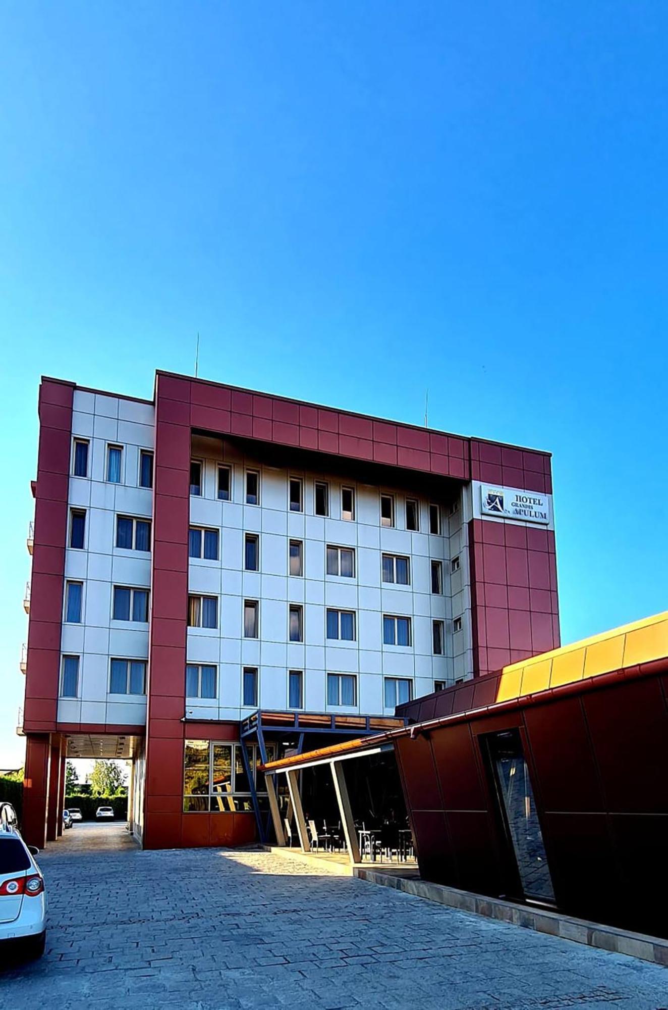 Hotel Grandis Apulum Mioveni Luaran gambar