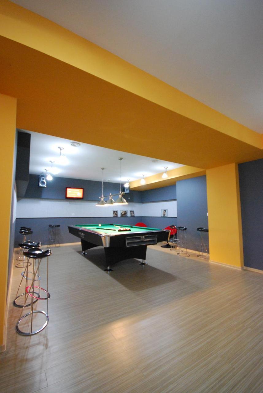 Hotel Grandis Apulum Mioveni Luaran gambar