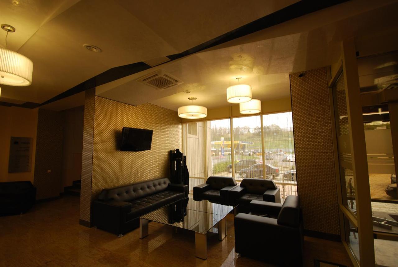Hotel Grandis Apulum Mioveni Luaran gambar